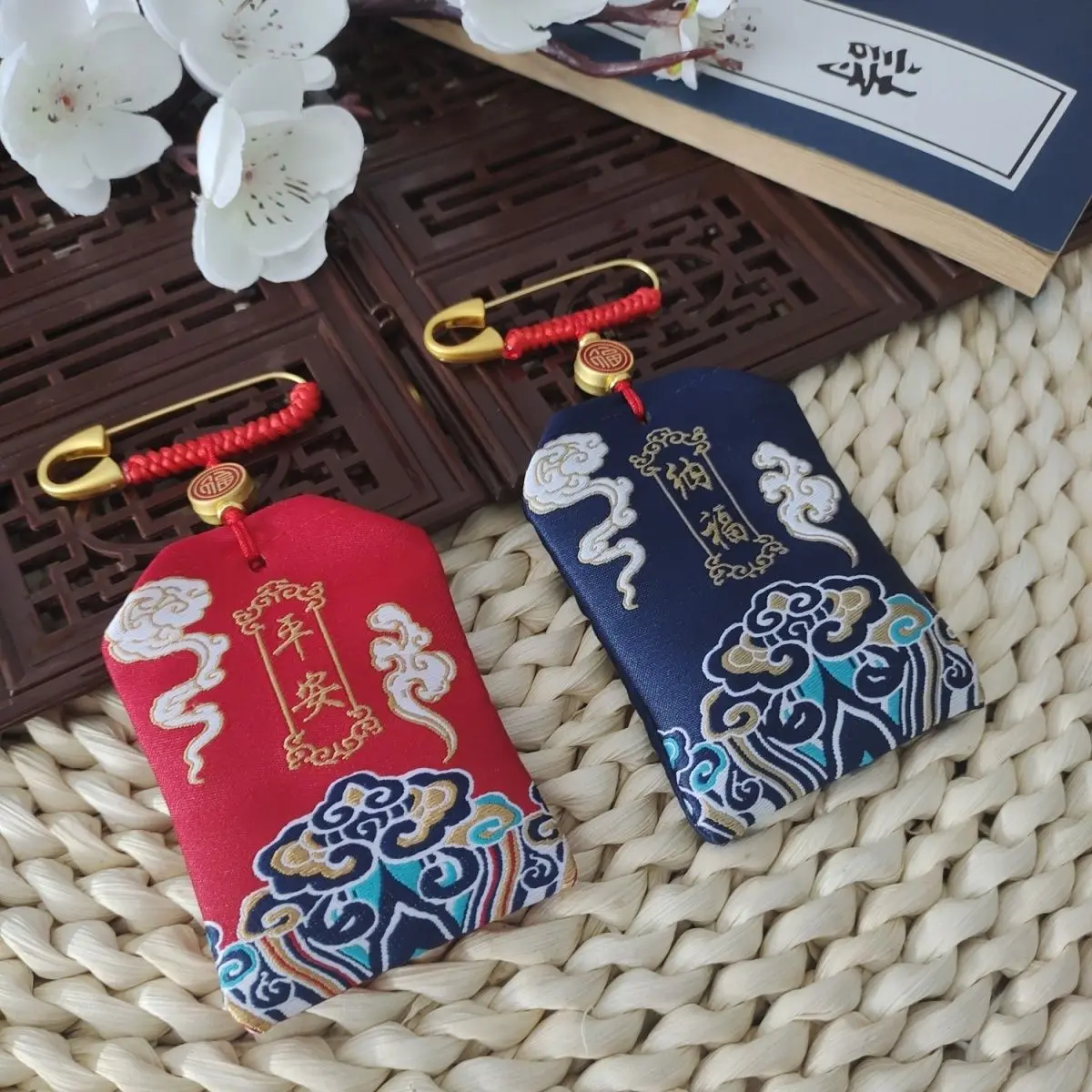 Chinese Style Ancient Style Peace Blessing Bag Yu Shou Peace Blessing Brocade Bag Embroidered Empty Bag Long Rope Can Be Hung Around the Neck Can Be Carried Anywhere