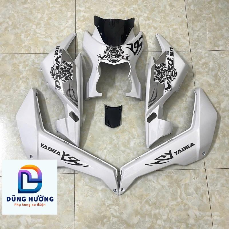  Bộ nhựa kèm tem hổ chuẩn trung dán xe điện Xmen  tặng kèm 4 ốc gắn mặt lạ nhỏ  Nhãn Dán 