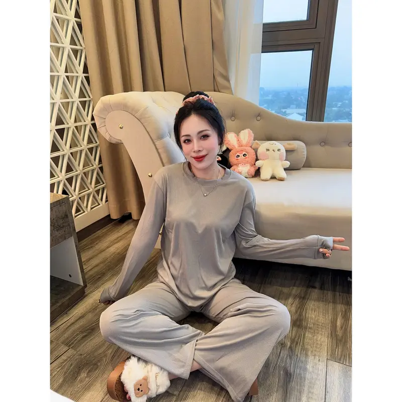 Bộ Cổ Tròn Quần Ống Xuông Chất Tăm Lạnh Co Giãn 2 Size 5