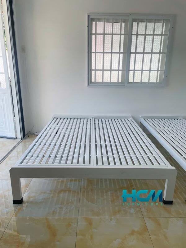 Giao Hỏa tốc HCM _ Giường Palet bằng sắt hộp 4x8 cao cấp 3