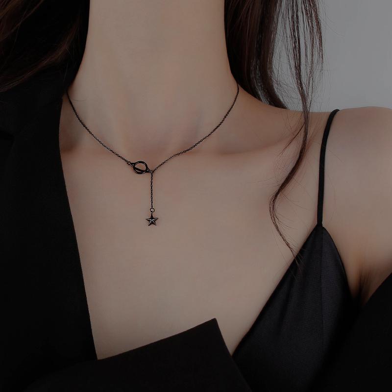 Product Introduction of Lucent_2025 Necklace for Women, Ins Niche Design, High-end Crescent Light Luxury Clavicle Chain, Bowknot Choker, Student Best Friend Pendant 9