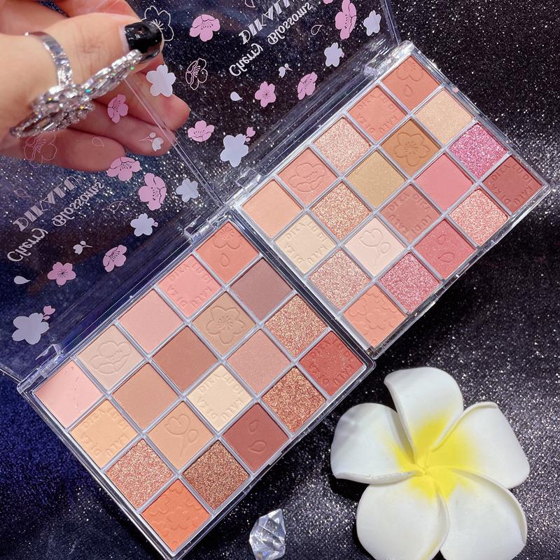 Bảng mắt DIKALU Cherry Blosoms 20 ô 2022 Tgbeauty