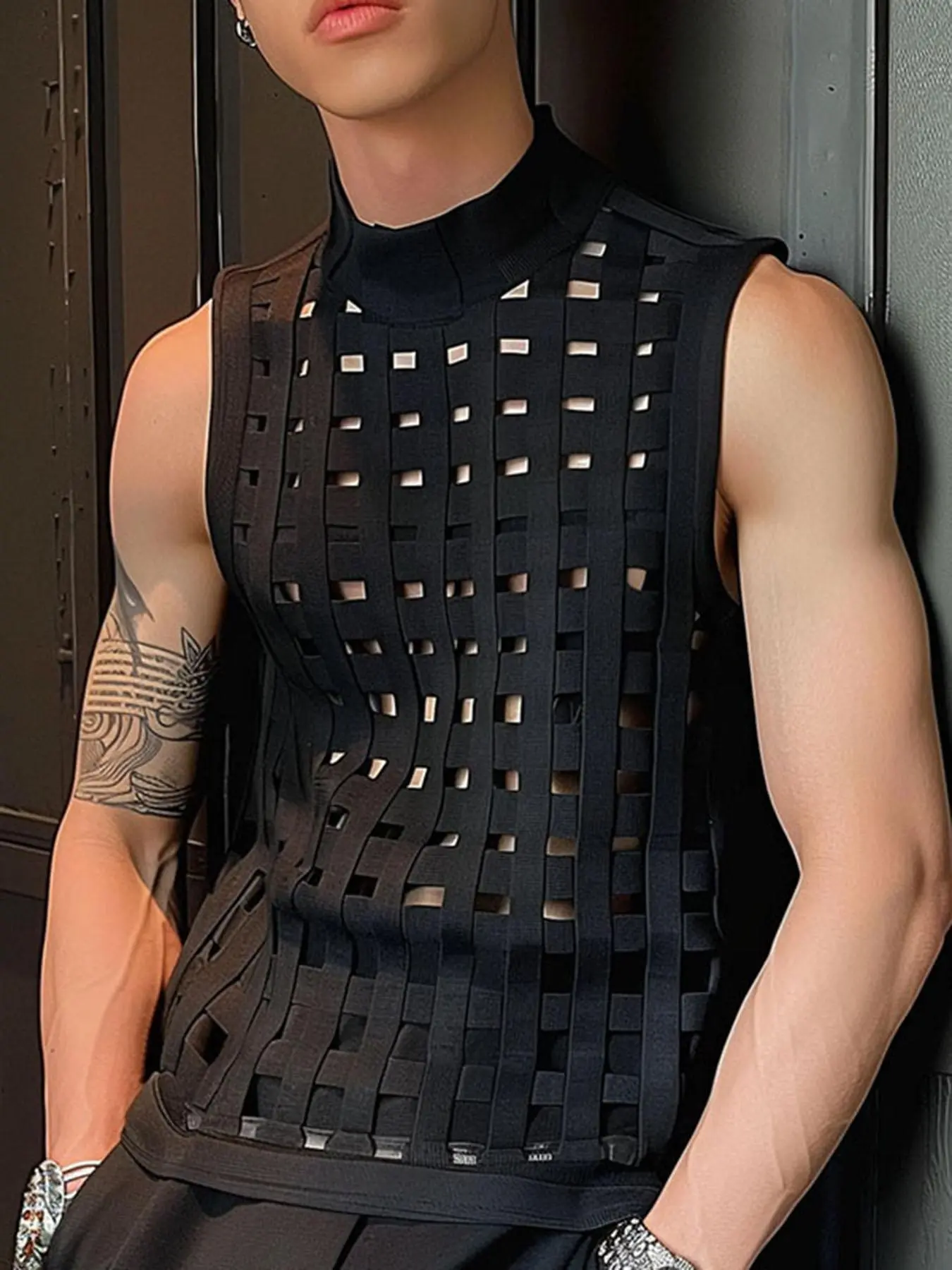Men's Solid Color Hollow Out Turtleneck Tank Top, Casual Mesh Striped Sleeveless Vests for Summer, Fashion Men's Top for Daily Wear