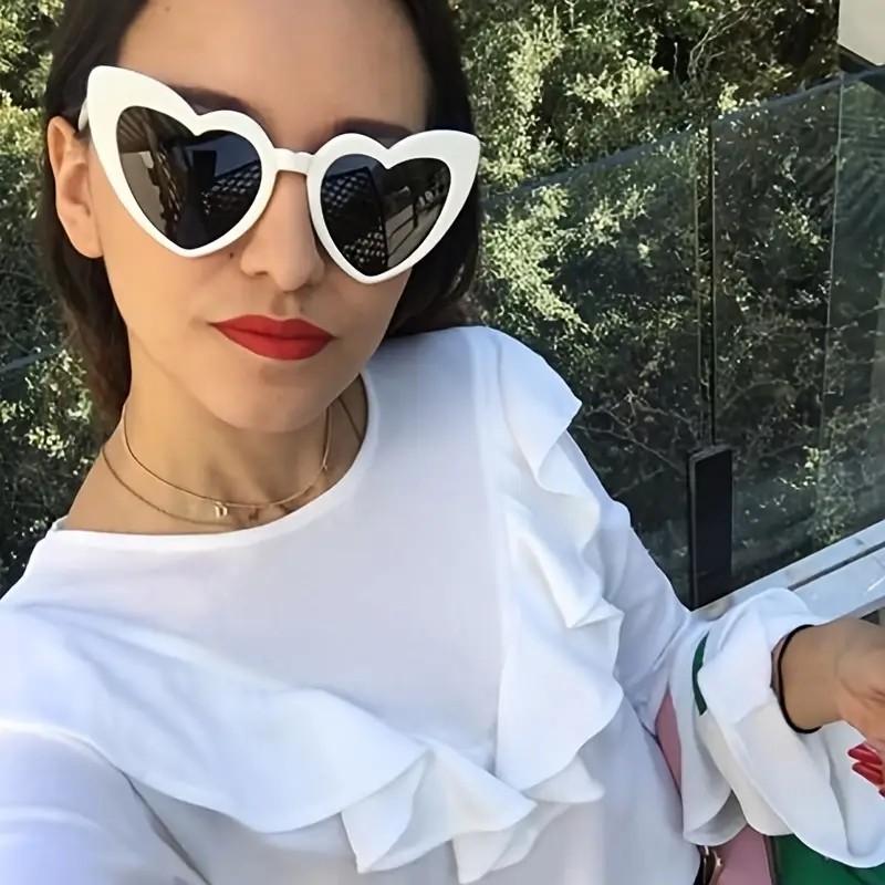 Love Heart Shaped Sunglasses for Women,Vintage Cat Eye Mod  display picture 3