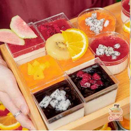 Set nguyên liệu Panna Cotta Bếp Của Mẹ Onici sẵn 5 vị sốt dâu, đào, socola, kiwi, chanh dây [set Panna Cotta nấu được 60-65 hũ 60ml/hũ)] - kèm công thức nấu 2