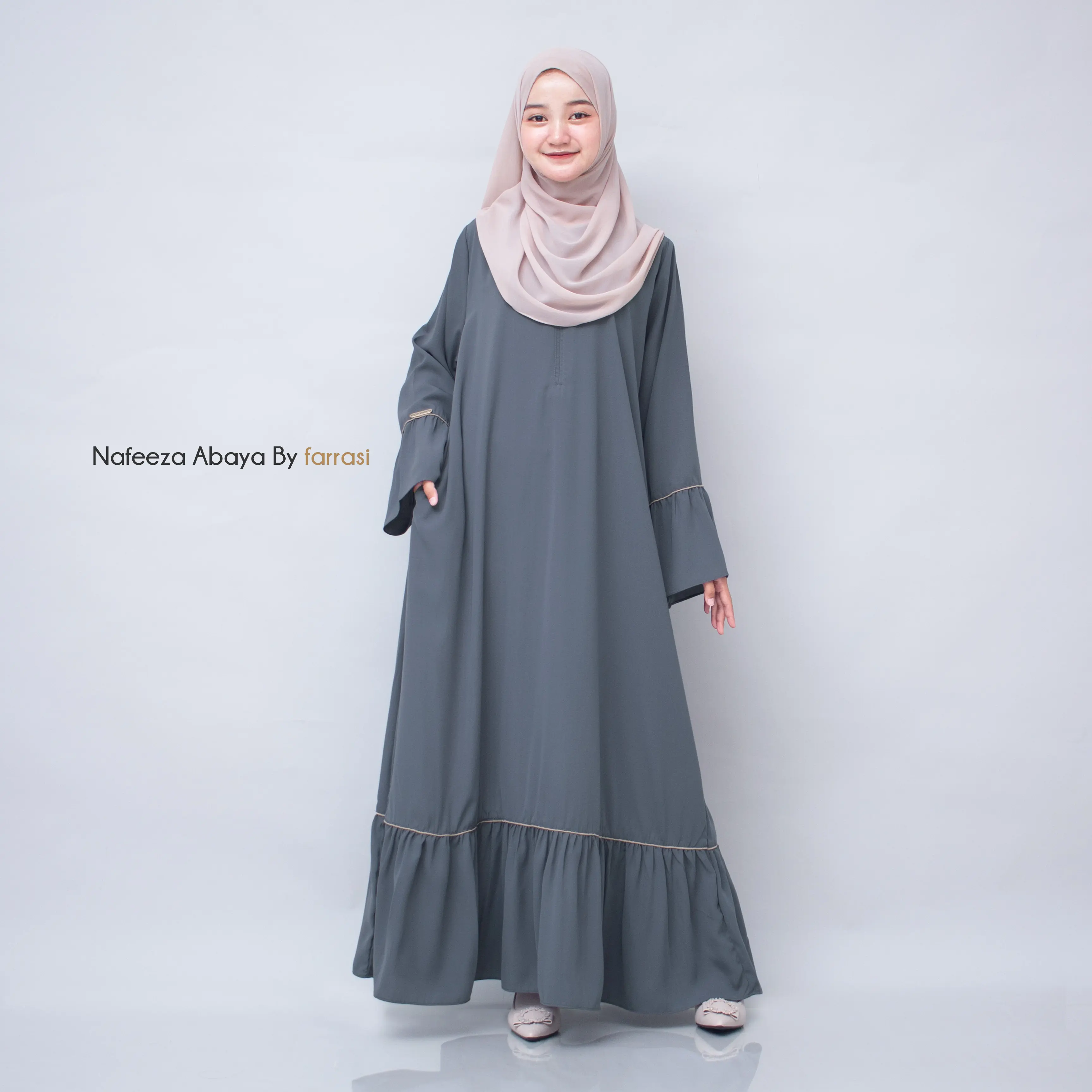 Farrasi Nafeeza Abaya / Abaya