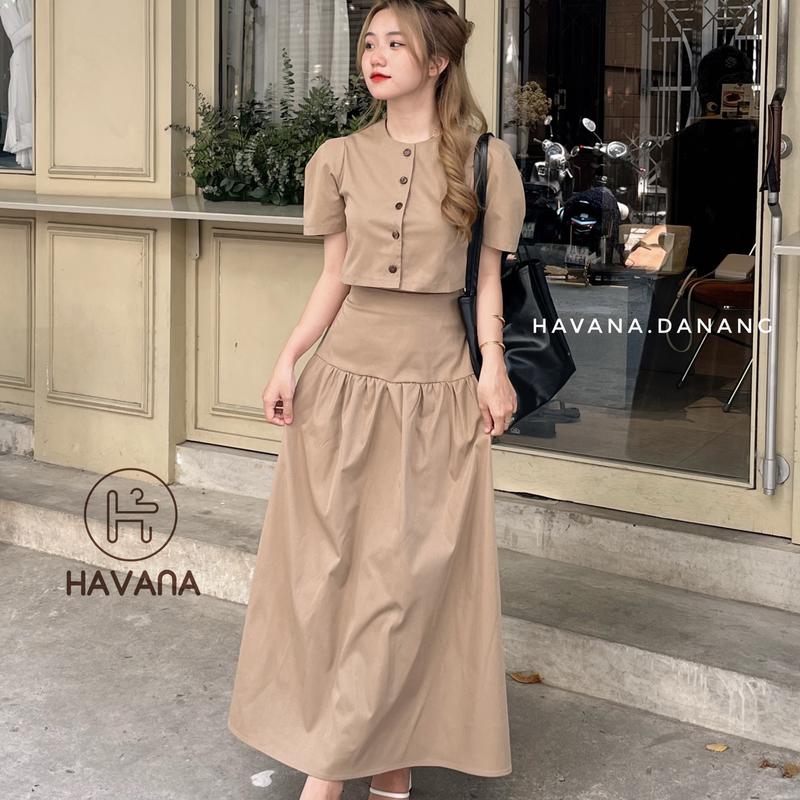 Set áo nữ croptop thô cổ tròn phối nút gỗ kèm chân váy dáng dài HAVANA AE561