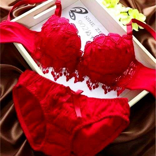 Áo Ngực Ren Nâng Ngực, Thiết Kế Ngực Nhỏ Gợi Cảm Màu Đỏ, Có Thể Điều Chỉnh, Chống Chảy Xệ, Thích Hợp Cho Năm Hoàng Đạo, [Thanh Toán Khi Nhận Hàng] Năm Mới, [COD] lanphuong  clothing Áo dài tay Áo Ren Chun Đồng Hồ Dây áo nữ đẹp Quần Đùi Bigsize