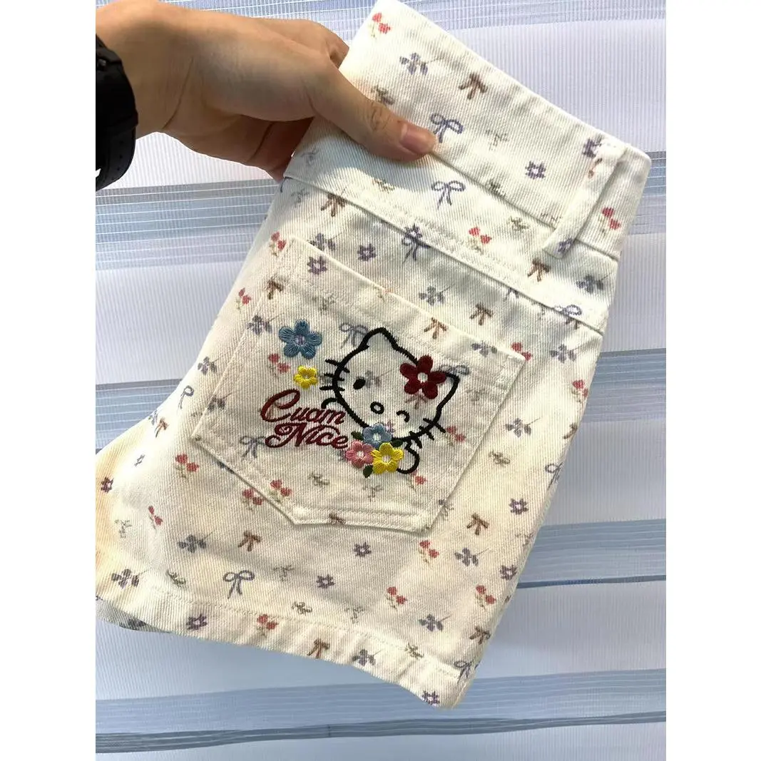 Quần Short Denim Thêu Anh Đào Thêu Mèo Kitty, Dành Cho Nữ, Quần Short Mùa Hè, Ống Rộng, Màu Kem Và Trắng, Thiết Kế Thắt Nơ, Quần Hot, 2025