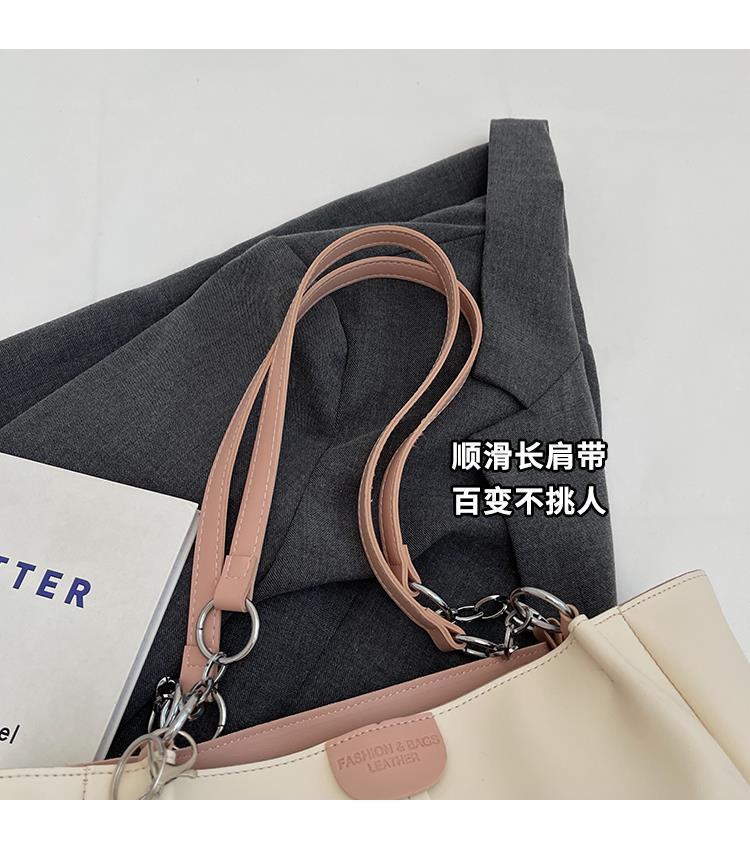 Product Introduction of Túi Tote Sức Chứa Lớn, Sành Điệu, Họa Tiết Tốt, Dễ Phối Đồ Thích Hợp Đi Lại, Túi Lớn, Nữ, Hàng Mới Về Năm 2024, Túi Đeo Vai Cao Cấp, Đặc Biệt 3