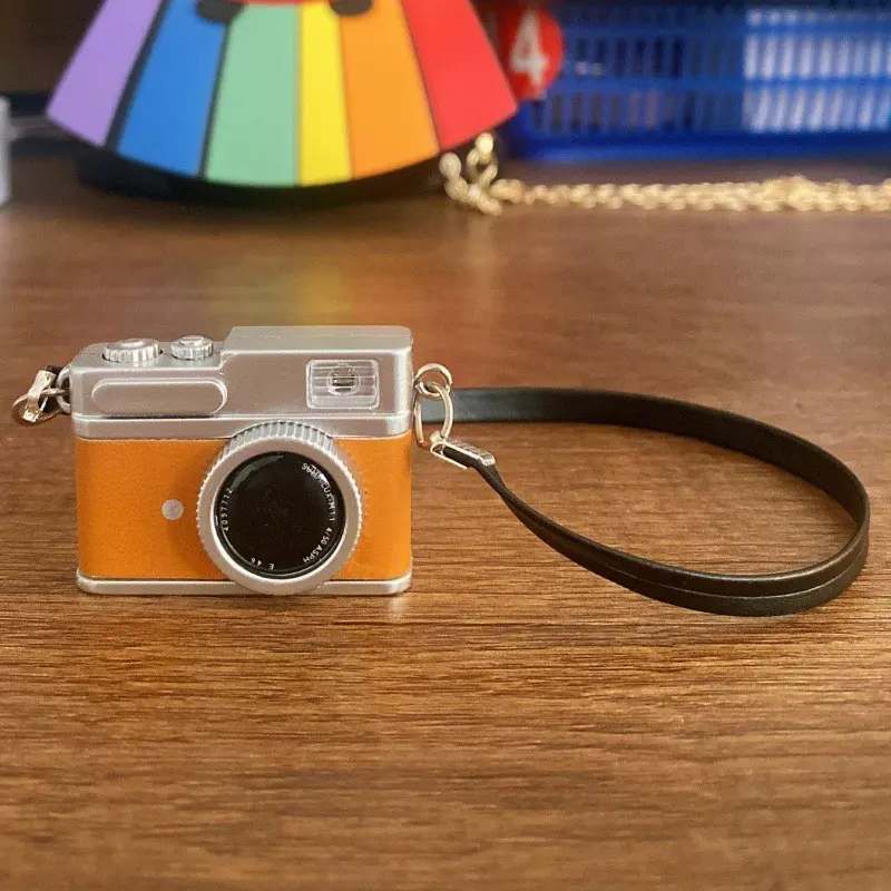Máy ảnh mini, DM, Máy ảnh mô phỏng Cổ Điển với âm thanh, Thích hợp cho búp bê và labubu, Thiết kế vịt khó chịu, ID sản phẩm: # 67330 2