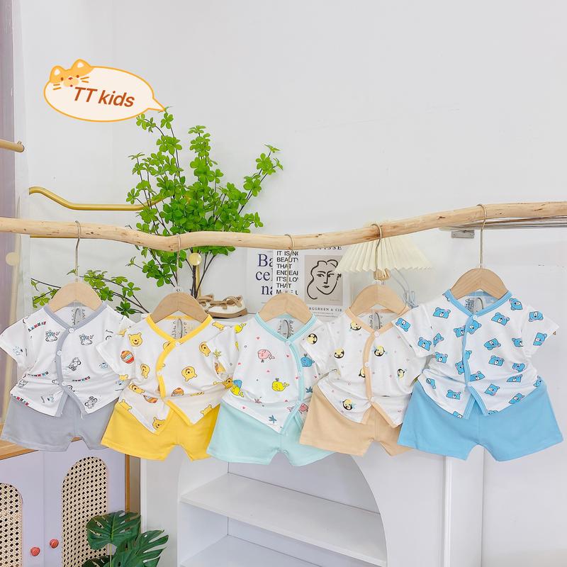 combo 5 bộ áo tay ngắn + quần ngắn nhiều họa tiếc hình thú cho bé trai bé gái chất thun lạnh co giãn 4 chiều từ 2-8 ký hàng sản xất tại việt nam Sandal