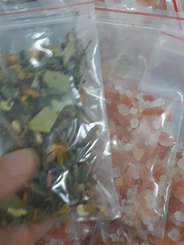 Muối Hồng Himalaya Ngâm Chân, túi muối hồng trườm ấm 3