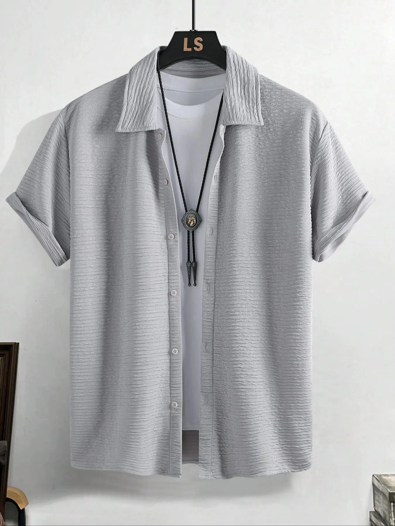 Men's Solid Color Textured Short Sleeve Shirt, Casual Regular Fit Button Up Top for Summer, Fashion Men's Clothes for Daily Wear, Tropical