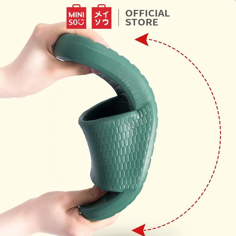 MINISO official flip flop Sandal kamar mandi wanita berbahan empuk kotak-kotak 2