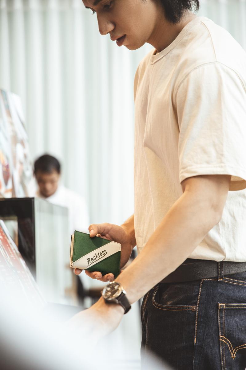 Product Introduction of Ví Vải Gập Đôi Đựng Thẻ Reckless - Mark Wallet - Ví Vải Đứng Polyester Kháng Nước 24
