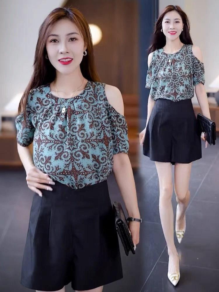 Product Introduction of Áo Voan Hoa, Dành Cho Nữ, Bộ Sưu Tập Mùa Hè 2024, Hàng Mới Về, Thời Trang Và Phong Cách, Áo Trễ Vai, Thanh Lịch, Áo Sơ Mi ngắn Tay Hoang Dã 10