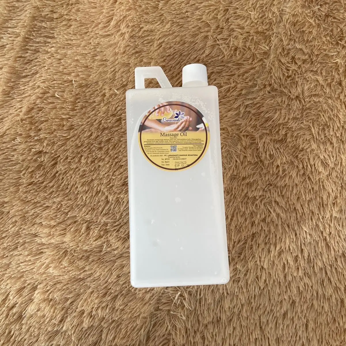 MASSAGE OIL LARASSANTI 1L - MINYAK PIJAT - MASSAGE OIL - OLIVE OIL - SPA OIL - LARASSANTI OIL - AROMA VANILLA - AROMA JASMINE LARASSANTI VANILLA - LARASSANTI MASSAGE OIL - MINYAK PIJET - BODY OIL