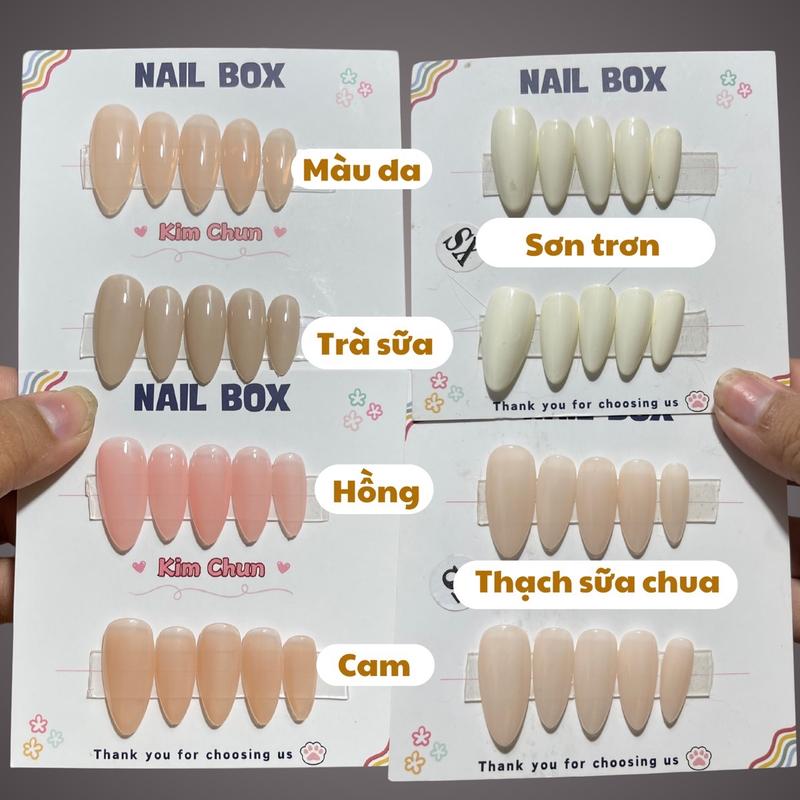 G43: Nailbox sơn thạch nude form tròn nhọn