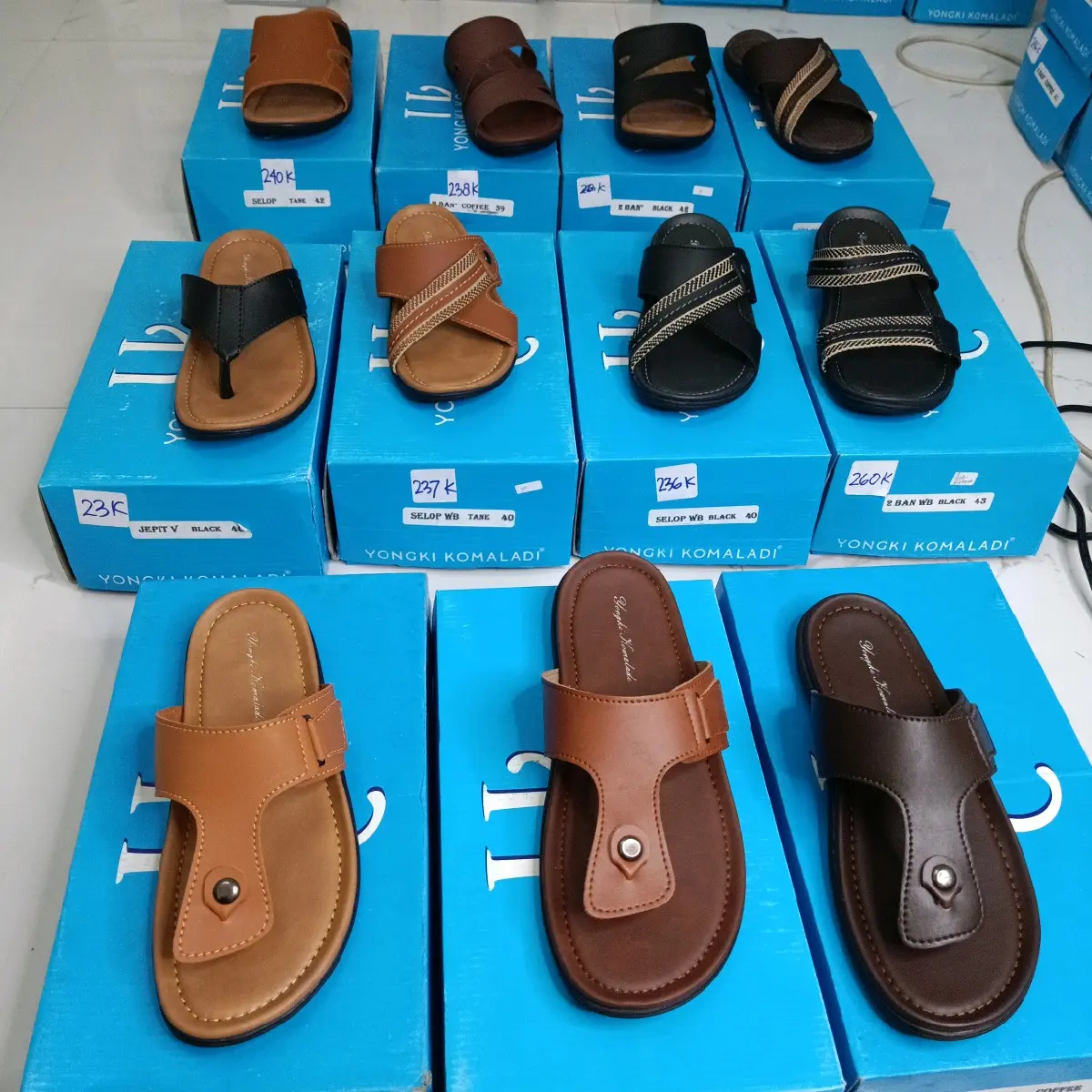 (kode 301-400B)SANDAL COWO DEWASA