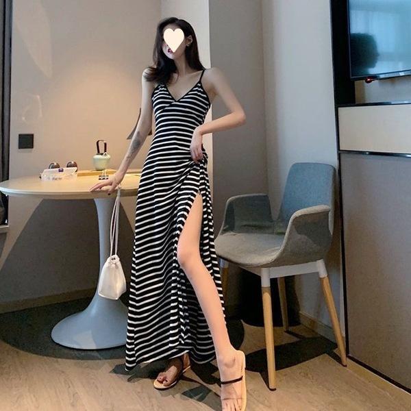 Product Introduction of váy body hở lưng  Váy Nhỏ Màu Đen Có Dây Đeo Cho Nữ, Cổ Chữ V, Xẻ Tà Bên Hông, Gợi Cảm, Nhẹ Nhàng, Cổ Điển, Dài 27
