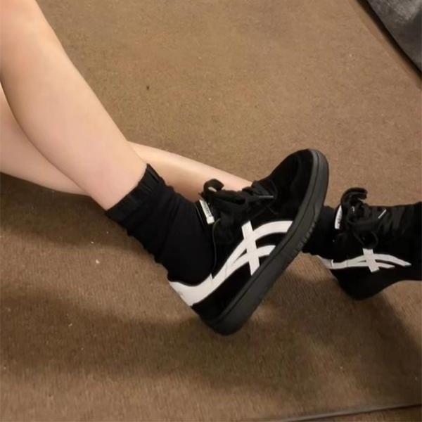 Product Introduction of Niche American Retro Gray German Training Shoes for Women New Thick-Soled Versatile Hot-Selling Sports Casual Sneakers Trend 5