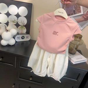 Bộ Đồ Mùa Hè Cho Bé Gái, Phong Cách Mới Cho Năm 2025, Áo Phông Thời Trang Cho Em Bé Gái, Quần Chống Muỗi Cho Trẻ Em, Quần Cropped Xén, Phong Cách Thường Ngày Bộ Hai Mảnh thoi  trang  chobe set  jean  begai