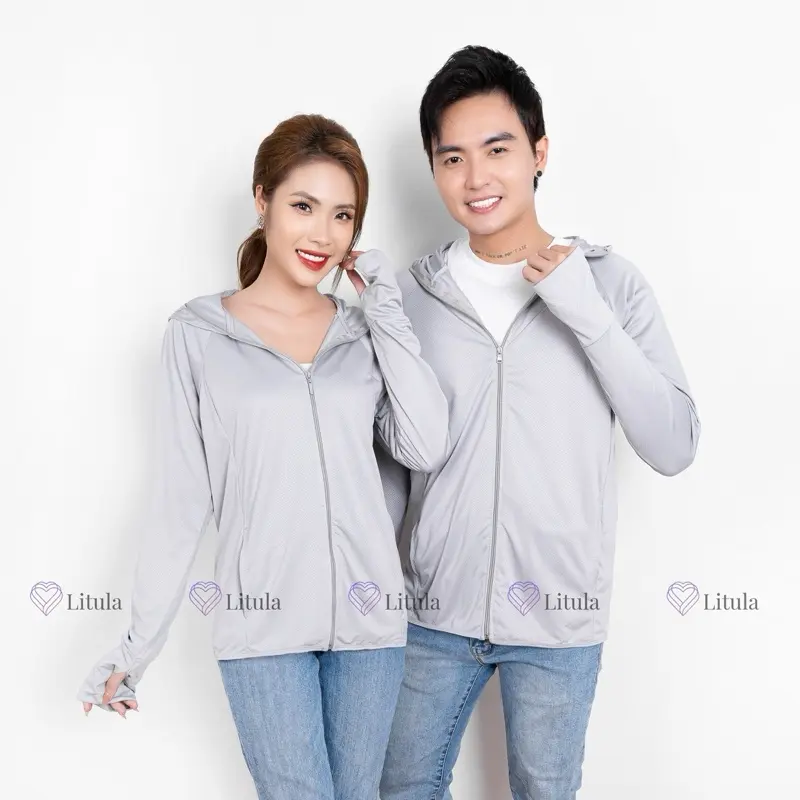 Áo chống nắng nam chống tia UV, có 2 túi bên ngoài và 2 túi bên trong