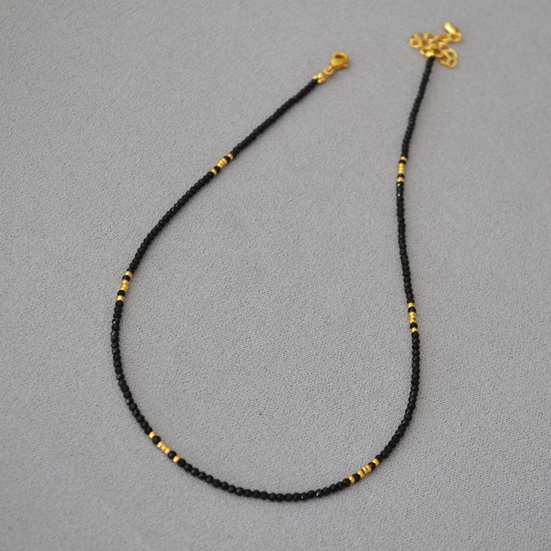 Product Introduction of Vòng Cổ Mặt Đá Pha Lê Đen, Thiết Kế Tinh Tế Và Lấp Lánh, Với Hạt Vàng Nhỏ, Dây Chuyền Choker Siêu Mịn, Phong Cách Pháp, Dành Cho Nữ 7