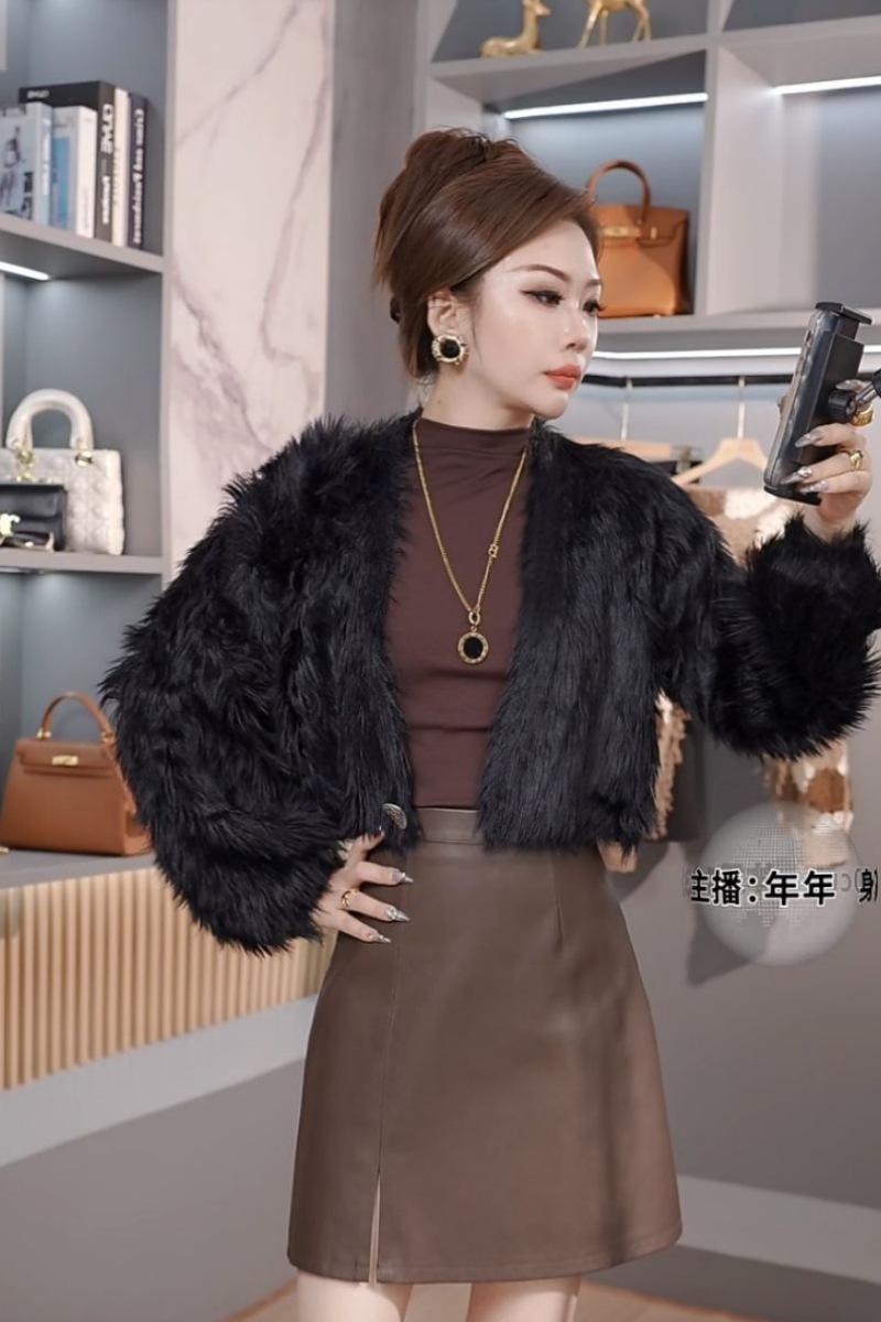 Product Introduction of 2024 Autumn and Winter New High-End Popular One-Button Short Woolen Coat for Women Fashionable Stylish All-Match Long Sleeve Fashion 16