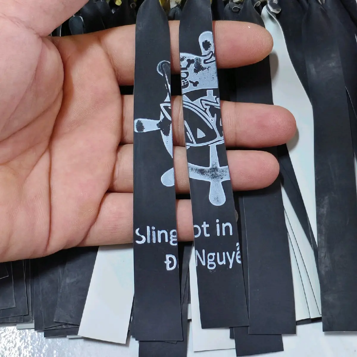 Dây Cao Su Kháng Lực Adam Trắng Đen 0.65 Dài 15cm Có Bi Cột Sẵn Dùng Tập Cơ Tay Gym