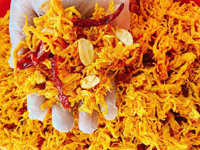  Khô gà bơ tỏi siêu ngon hũ 500gram Food khôgà láchanh Snack Cay Ăn Vặt  Thức Ăn 