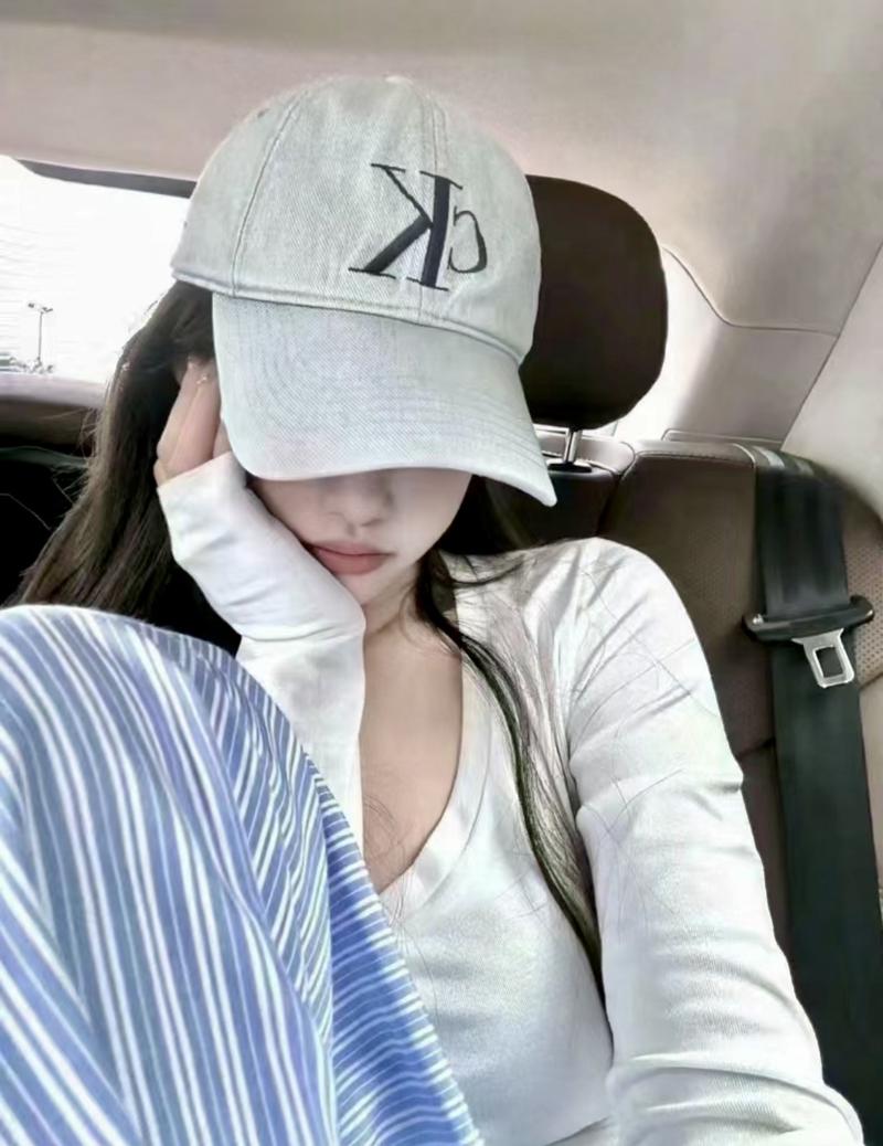 Product Introduction of Mũ Bóng Chày Mũ Lưỡi Trai, Phong Cách Cổ Điển Mới, Chất Liệu Denim Làm Cũ, Có Thêu Chữ, Mũ Lưỡi Trai Nóng Bỏng, Thích Hợp Cho Nam Và Nữ 2