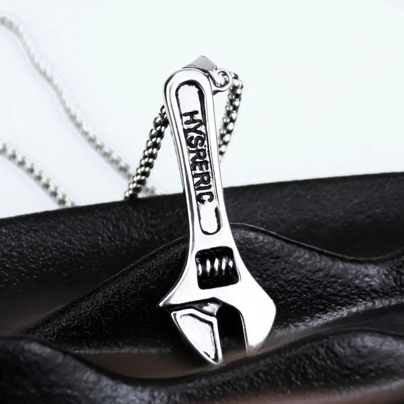 Men's Necklace Mechanical Wrench Tool Pendant Necklace Hip Hop Cool Splendid Sweater Pin Sweater Pendant Necklace Ornament