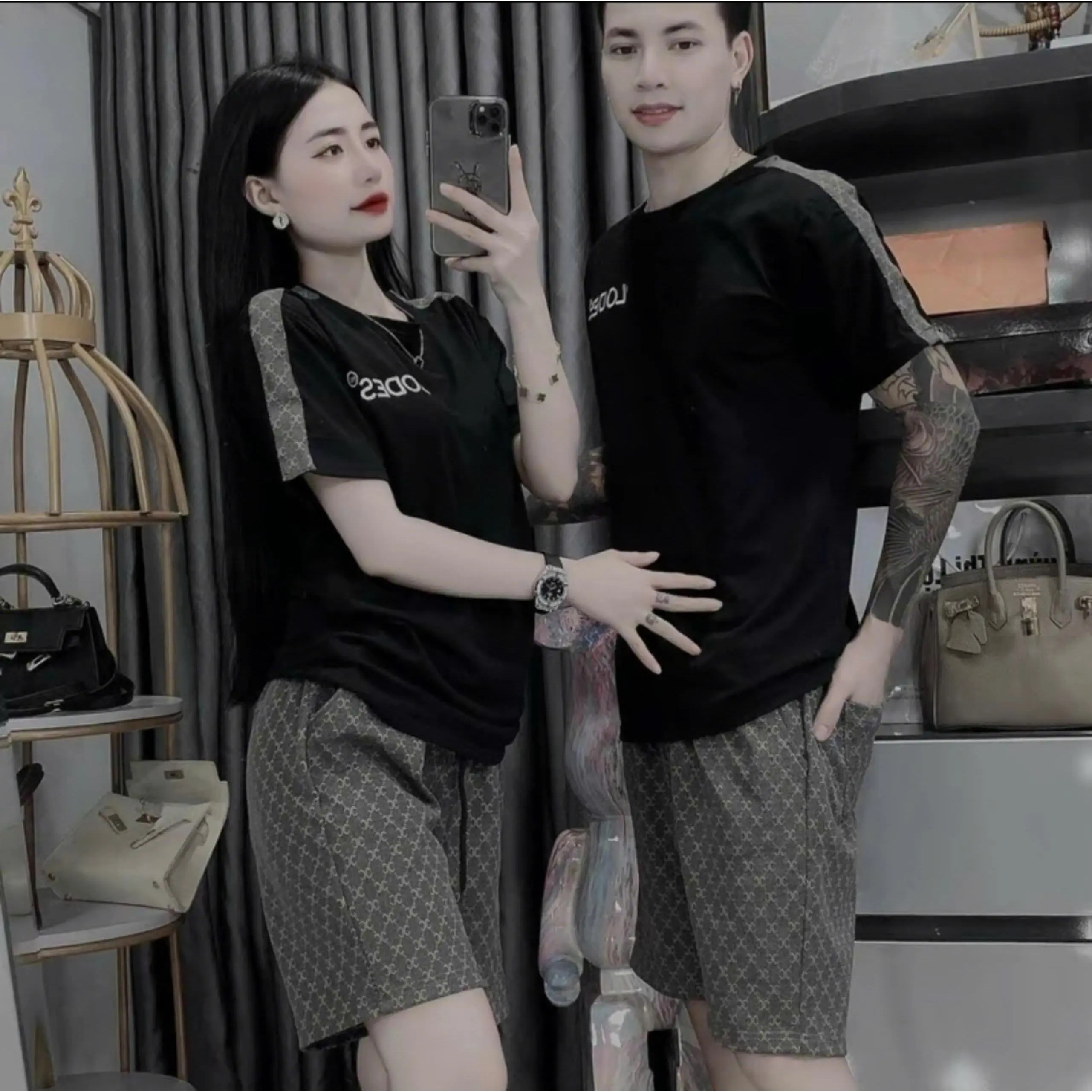 Bộ quần áo nam nữ BU cổ tròn phối hoạ tiết, chất cotton mềm mịn thoáng mát - Vải Cotton, Menswear Menswear Vải Cotton Kem Sơ Mi