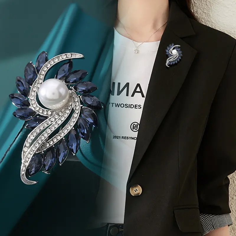 High end brooch ins, trendy and personalized luxurious women's brooch pins, versatile and atmospheric elegant and elegant accessories for suits