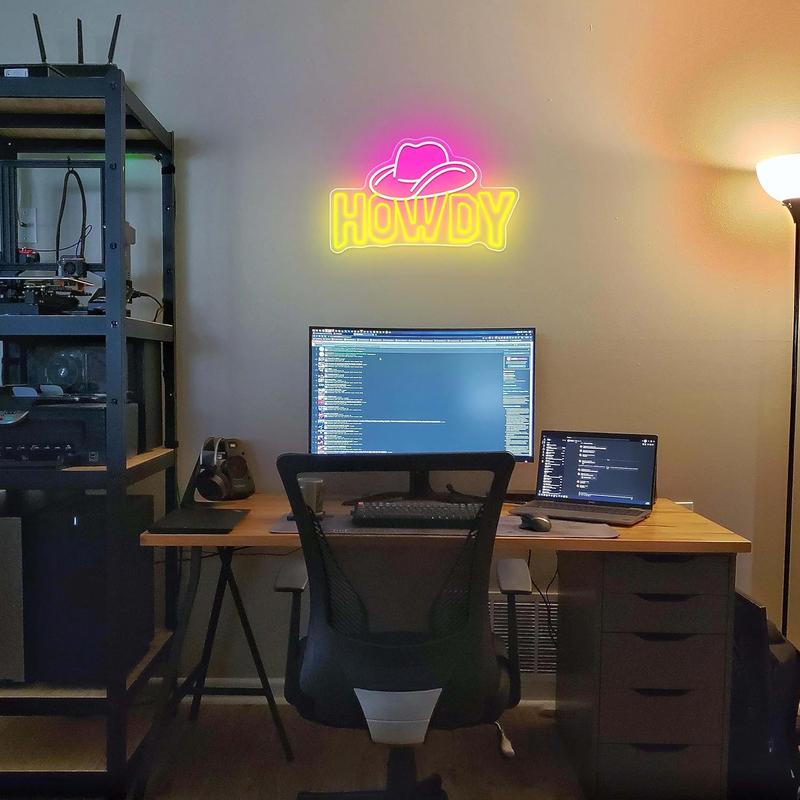 Creative Howdy Design LED Neon Sign, Cowgirl Hat Decorative Neon Sign, USB Powered Night Light Sign with Accessories for Home Bedroom Door 6
