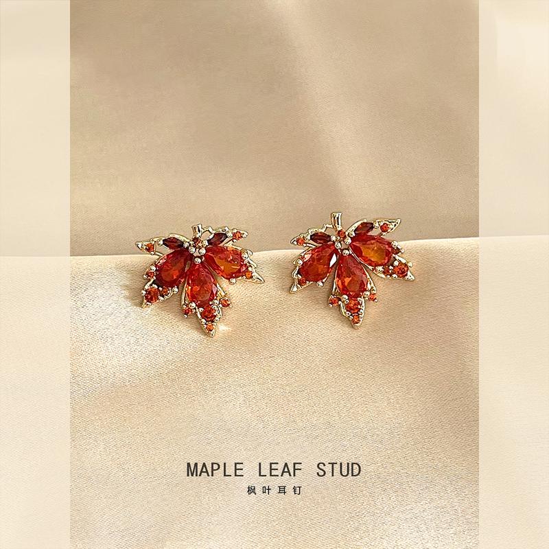 Micro Paved Zircon Red Maple Leaf Earrings for Women 925 Silver Needle Earrings 14K Plated Niche Personality Earrings Light Luxury Niche Earrings Gift for Girls on Holidays 0