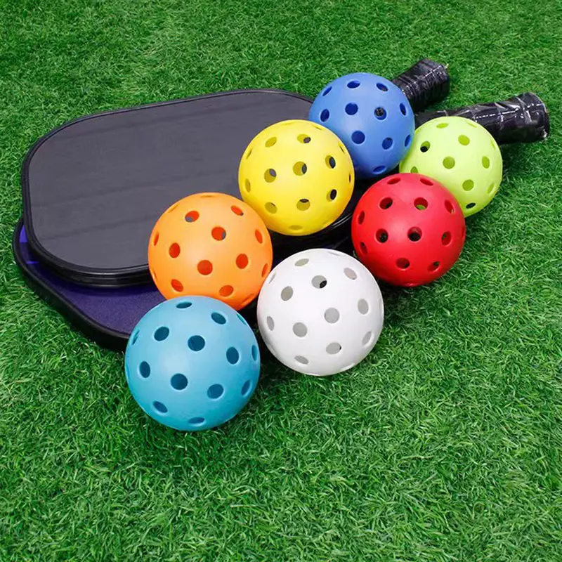 Bóng pickleball tập luyện 1