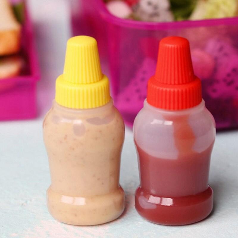 Product Introduction of 2/4Pcs Mini Seasoning Bottles Tomato Salad Honey Squeezing Containers Refillable Sauce Dispensers Food Grade Squeezable Kitchen Gadgets 24