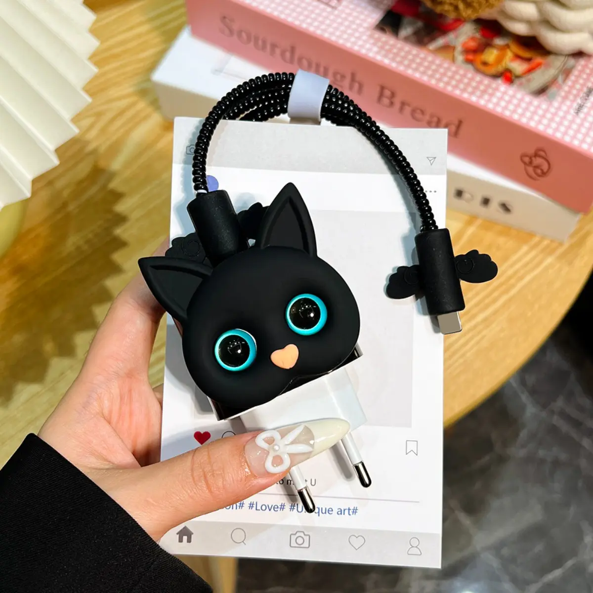 #136 Black Cat Head