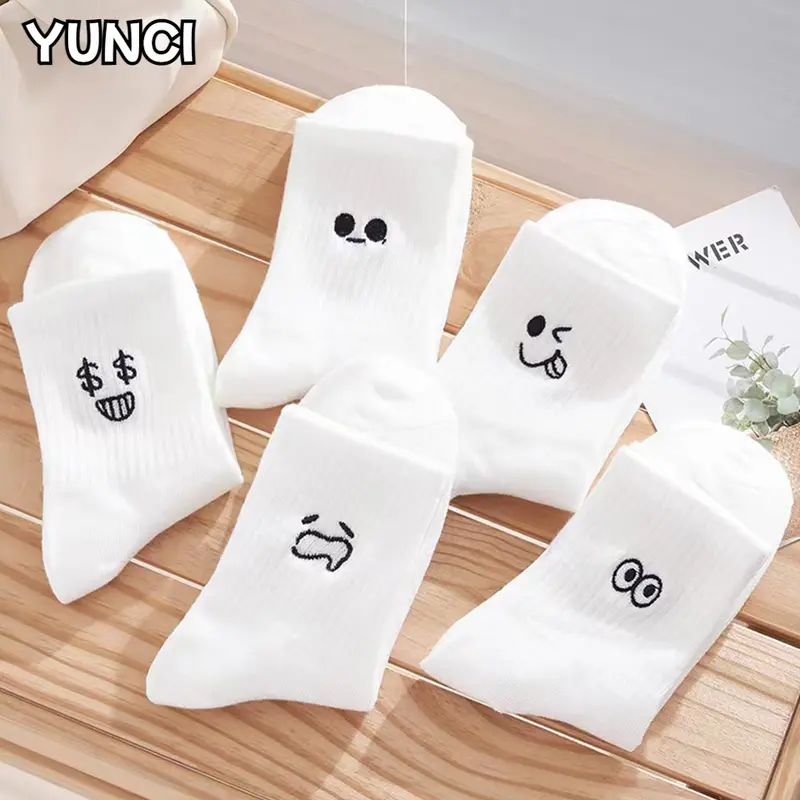 Set 5 Đôi Vớ Cổ Trung Họa Tiết Biểu Cảm Hoạt Hình Dễ Thương Dành Cho Nữ 1