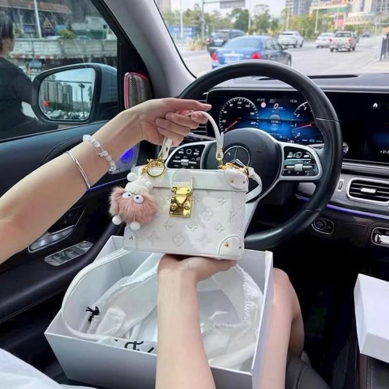 Túi Xách Nữ Cốp KVV Tặng Kèm Móc Khoá -Túi Đeo Chéo Nữ Dáng Hộp Sang Trọng Túi Fullbox