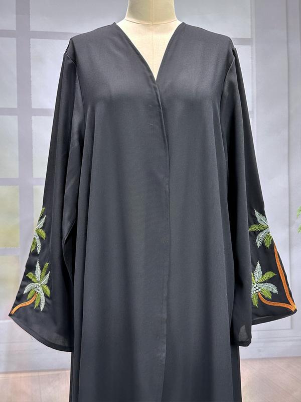 Product Introduction of Discount Factory 2024 New Middle East Muslim Clothing Fashion Elegant Cardigan Embroidered Dress Robe in Stock 4