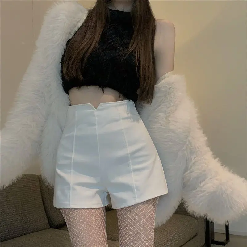 [Ms Queena]S-5XL 43-95kg Korean Style Women's White Shorts Large Size Wide Leg Pants High Waist Outer Wear Slimming A- line Casual Hot Pants Light Womenswear Bottom Lingerie Comfort Fabric