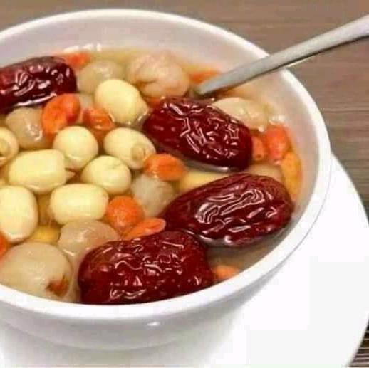 Táo đỏ tân cương loại ngon, dẻo( túi 1 kg) 3