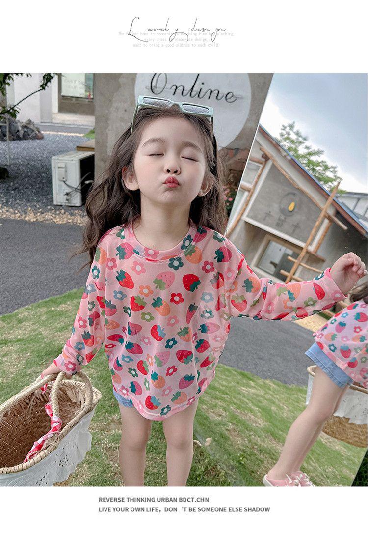 Product Introduction of Áo Thun Dài Tay Chống Nắng Lụa Lạnh Hình Dâu Tây Mùa Hè, Cho Bé Gái, Áo Sơ Mi Cơ Sở Mỏng Sành Điệu, Thích Hợp Cho Bé Gái, Áo Thun Ngầu Mùa Hè Cho Trẻ Em 13