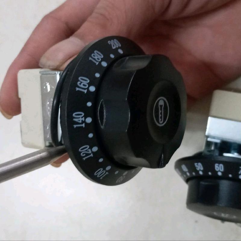 Bộ đầy đủ rơle,Núm chỉnh nhiệt độ bếp chiên nhúng,Nồi nấu phở,Tủ Cơm,Nồi tráng bánh cuốn,Bếp hâm nóng thực phẩm,Máy ép ly cốc 110° 120° 200° 300° 320°.16A 220v . Bộ đầy đủ