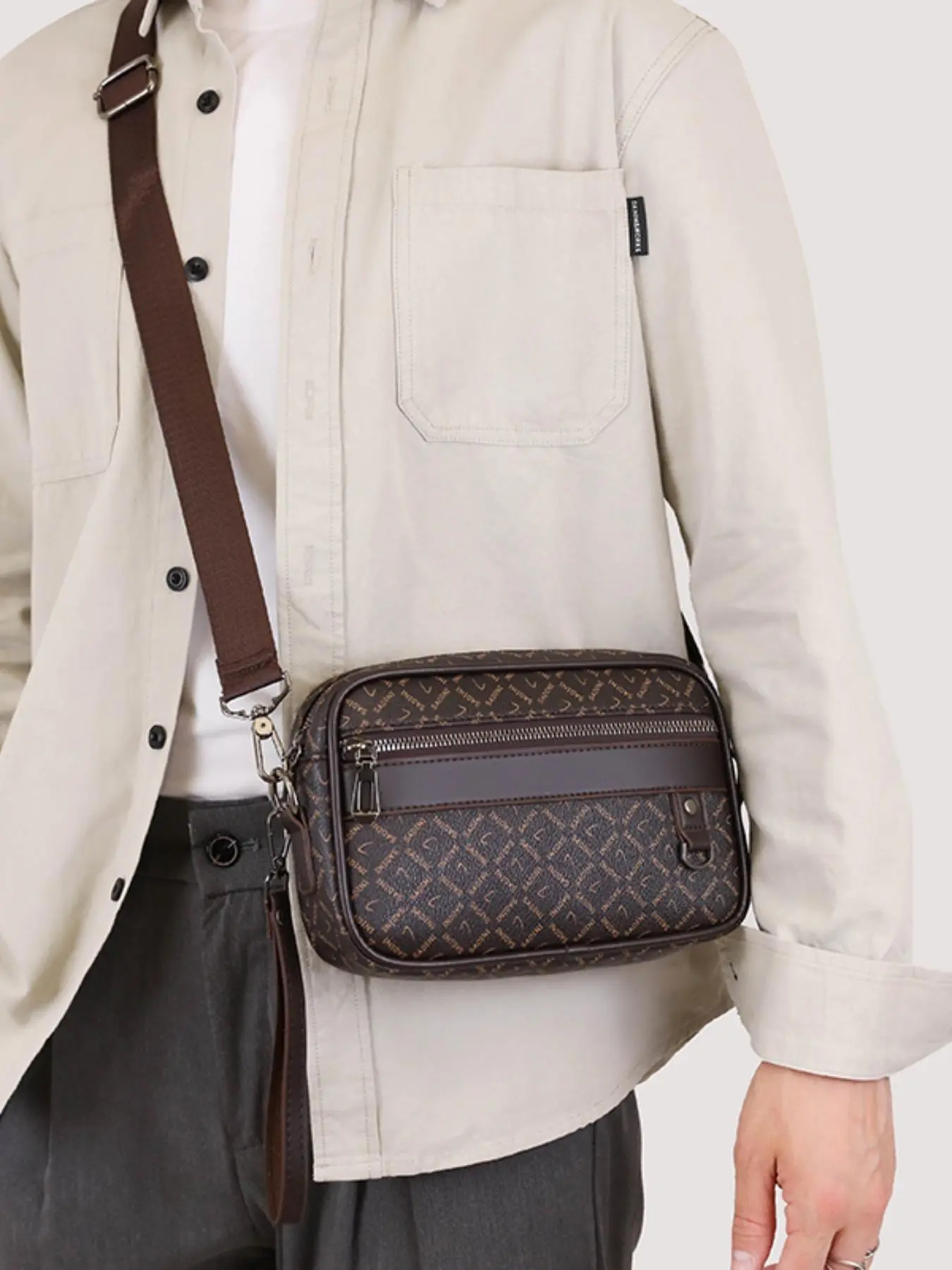 Men's Letter Pattern Zipper Crossbody Bag, Fashionable Multifunction Shoulder Bag for Daily Used, Casual Trendy Versatile High-quality Daily Commuting Bag