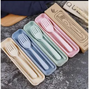 Beserta Dus Packaging Set 3 in 1 Sendok Garpu Sumpit Portable Set Jerami BPA Free Travelling Alat Makan Bahan Jerami Gandum Kotak Sendok Set 3 in 1 Perlengkapan Makan Warna Warni Alat Makan Traveling Pastel